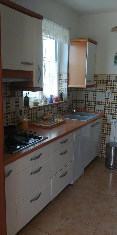 Guesthouse Leasol Lucija Esterno foto