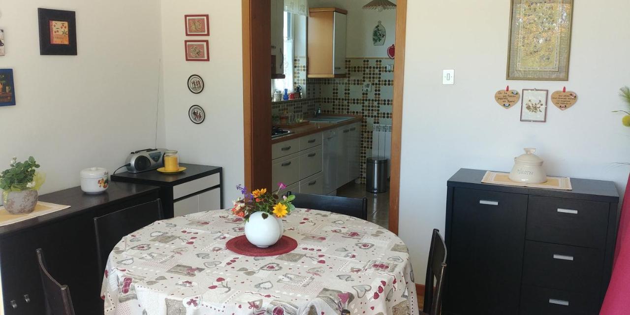 Guesthouse Leasol Lucija Esterno foto