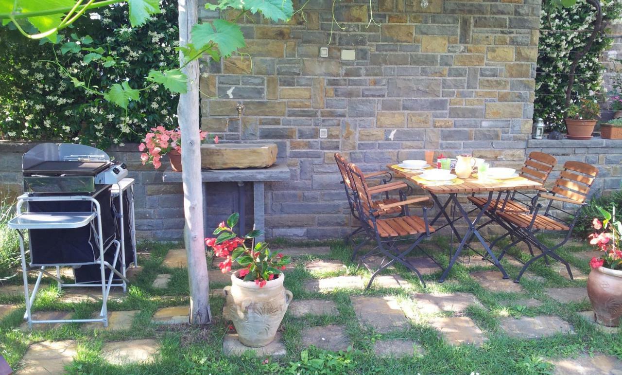Guesthouse Leasol Lucija Esterno foto